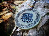 Talismanes tallados en cuerna símbolos mjolnir, valknut, sleipnir