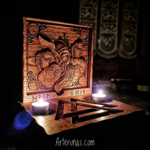 Altar madera Odín, cuervos Huginn y Munnin con Valknut