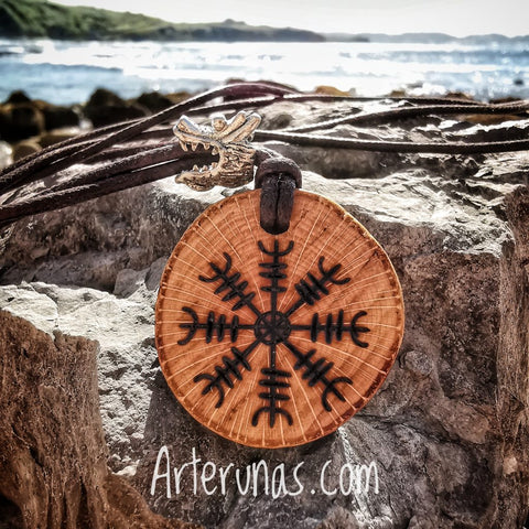 Viking symbol amulet Aegishjalmur